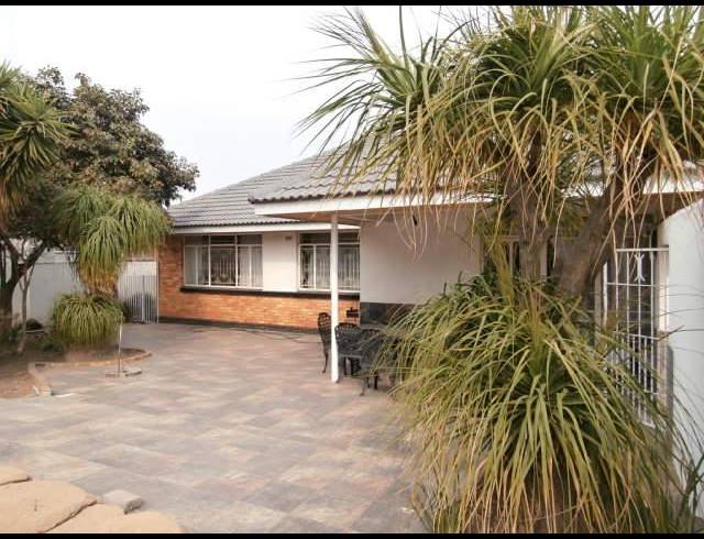 3 BEDROOM HOUSE FOR SALE IN LINMEYER